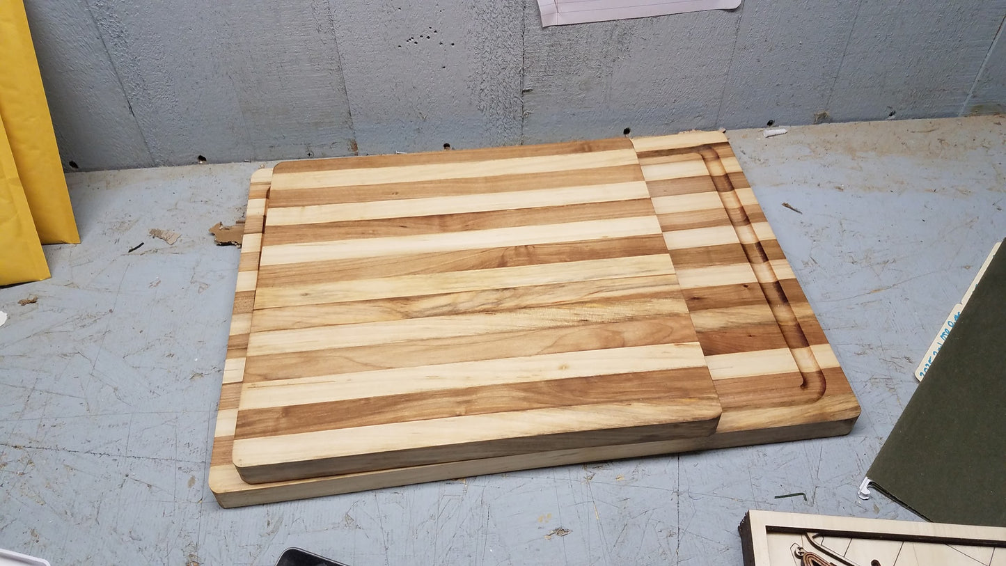 Square Body  Edge Grain Cutting Board
